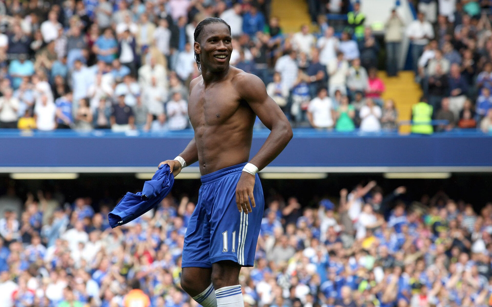 开云综合服务-斯托克城主帅谈未来目标：力争进入前四，斯托克城老板