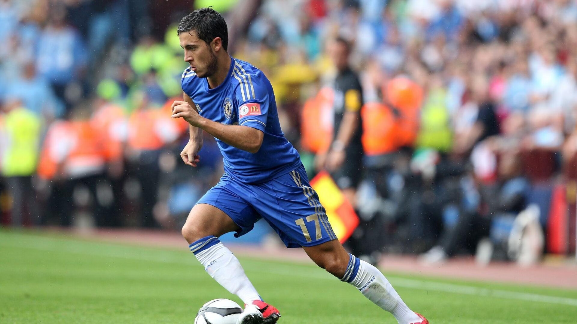 智利队在国际足球赛事中展现出色表现，智利国家队比赛